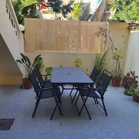 Roomy & Patio - 2 Bedroom Flat Porto Exterior photo